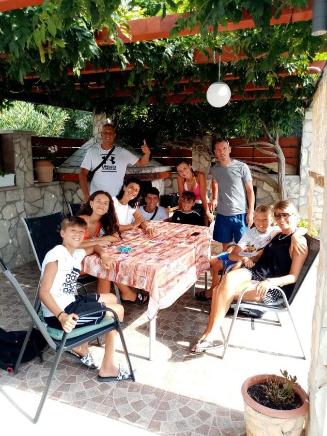 Apartmani Alma Пула Экстерьер фото